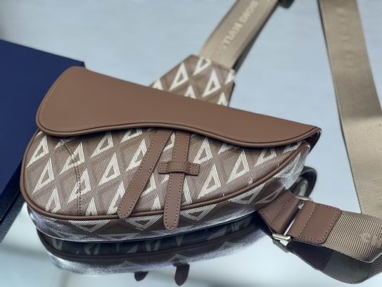 Dior 咖啡色帆布26x19x4.5cm wz