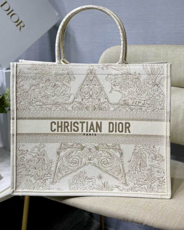 DIOR M1286 L41.5x38x18cm yz