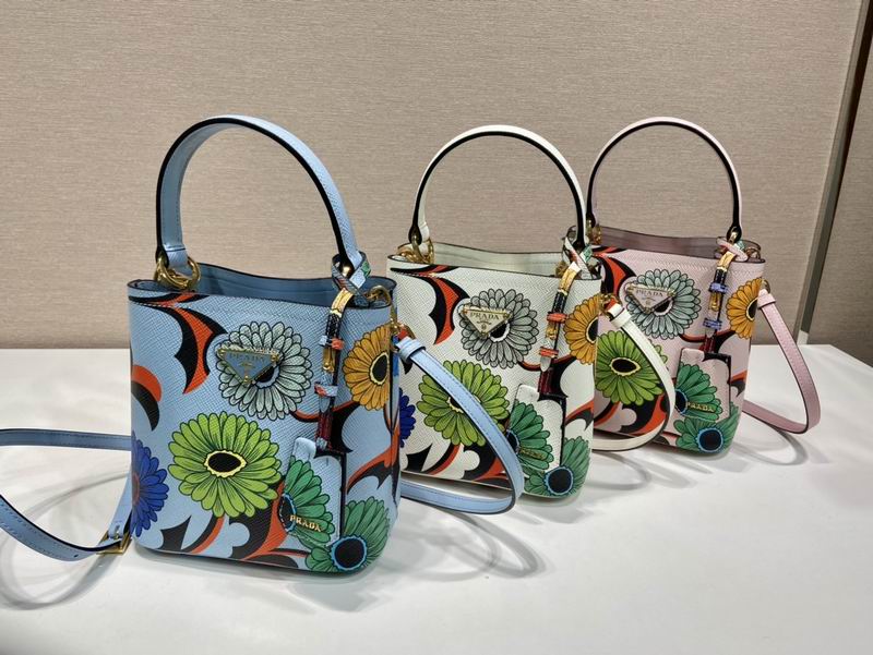 Prada 1BA217花卉17x18x10.5cm AP
