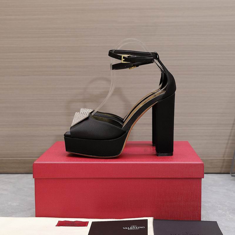 Valentino 35-39 13cm mnw30