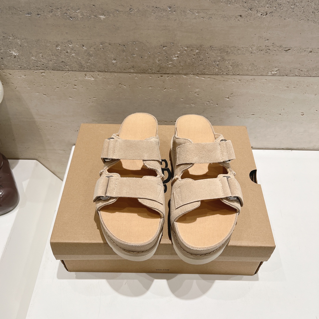 UGG Slipper 0818