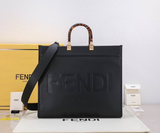 Fendi tote 013 40x35x21cm ww2色