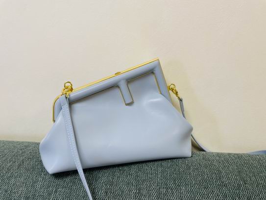 M80019 32.5X15X23.5cm M80018 26X9.5X18cm SF polychrom