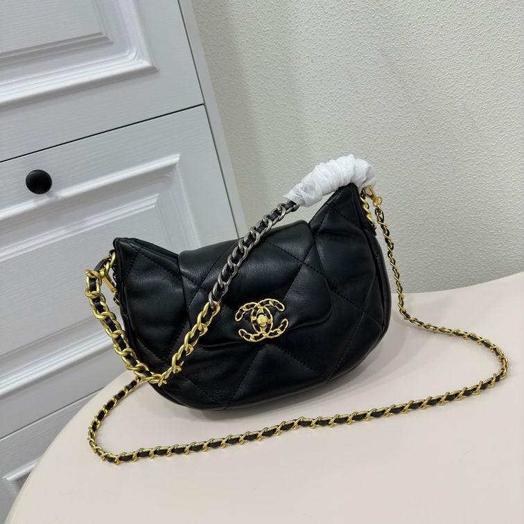 Chanel 6005 26x19cm zy