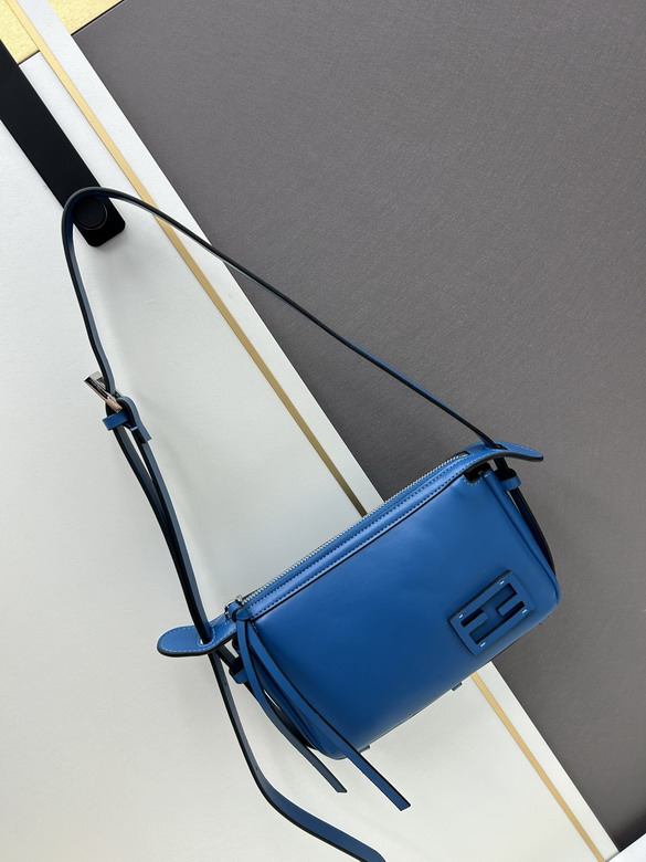 Fendi Simply 22x13x4.5cm jj1