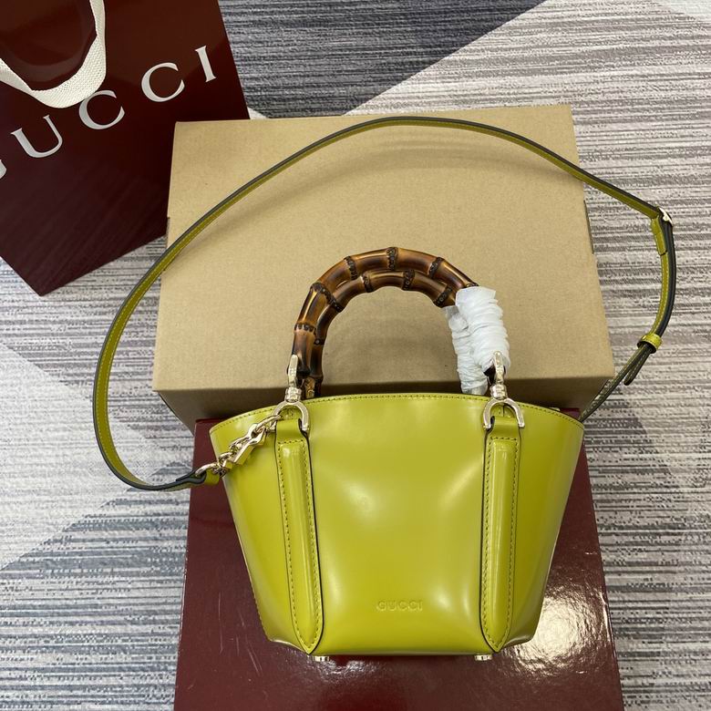 805832 16X27X14X4.6cm MP 4colour
