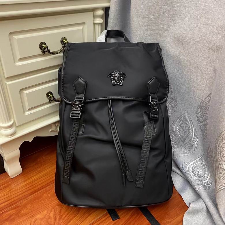 689-1 45X34X15cm WP