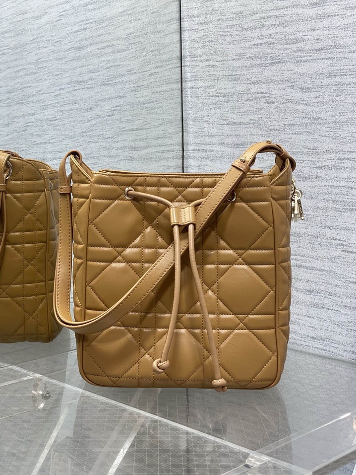 Dior Caro 2852 23x24x13cm yz