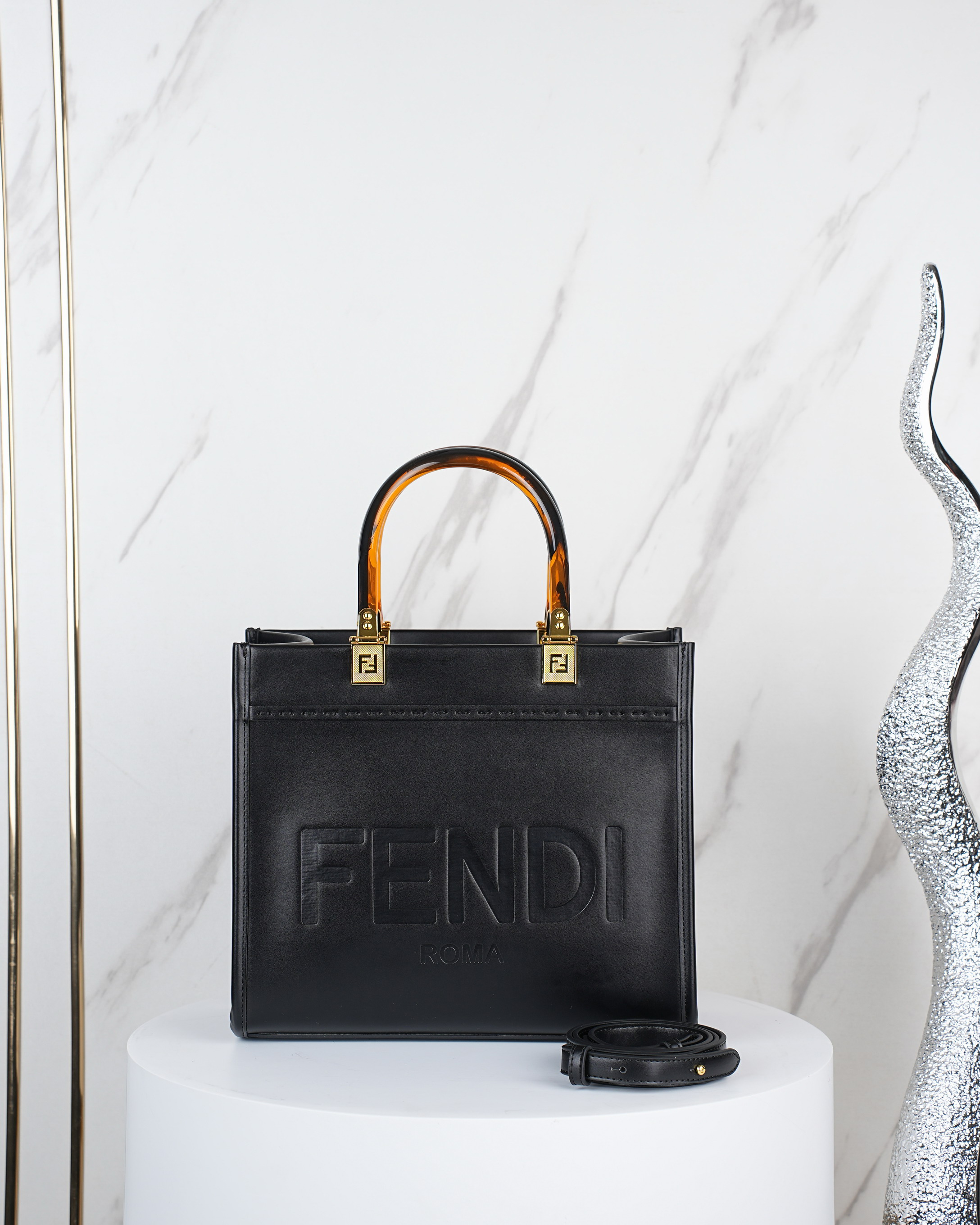 Fendi 26x22.5x20.5cm jj1