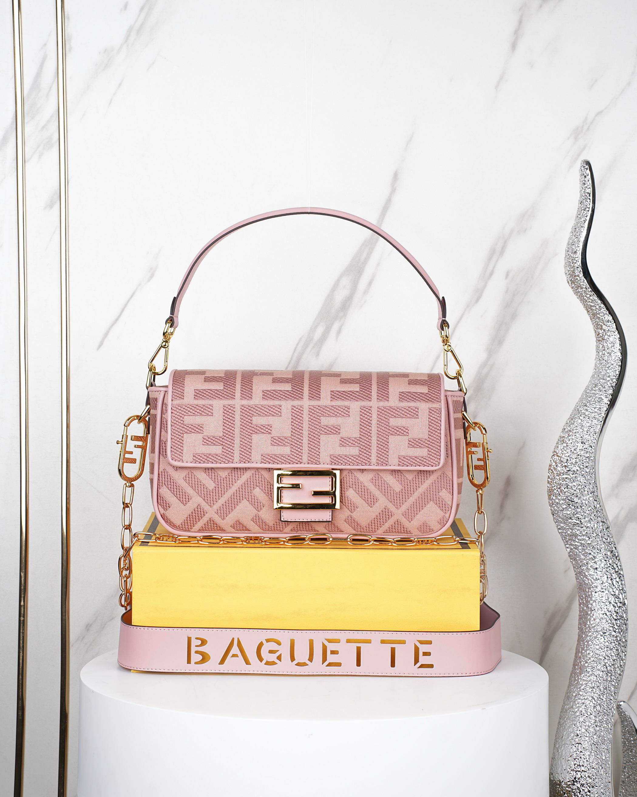 Fendi baguette 27x6x14cm jj3