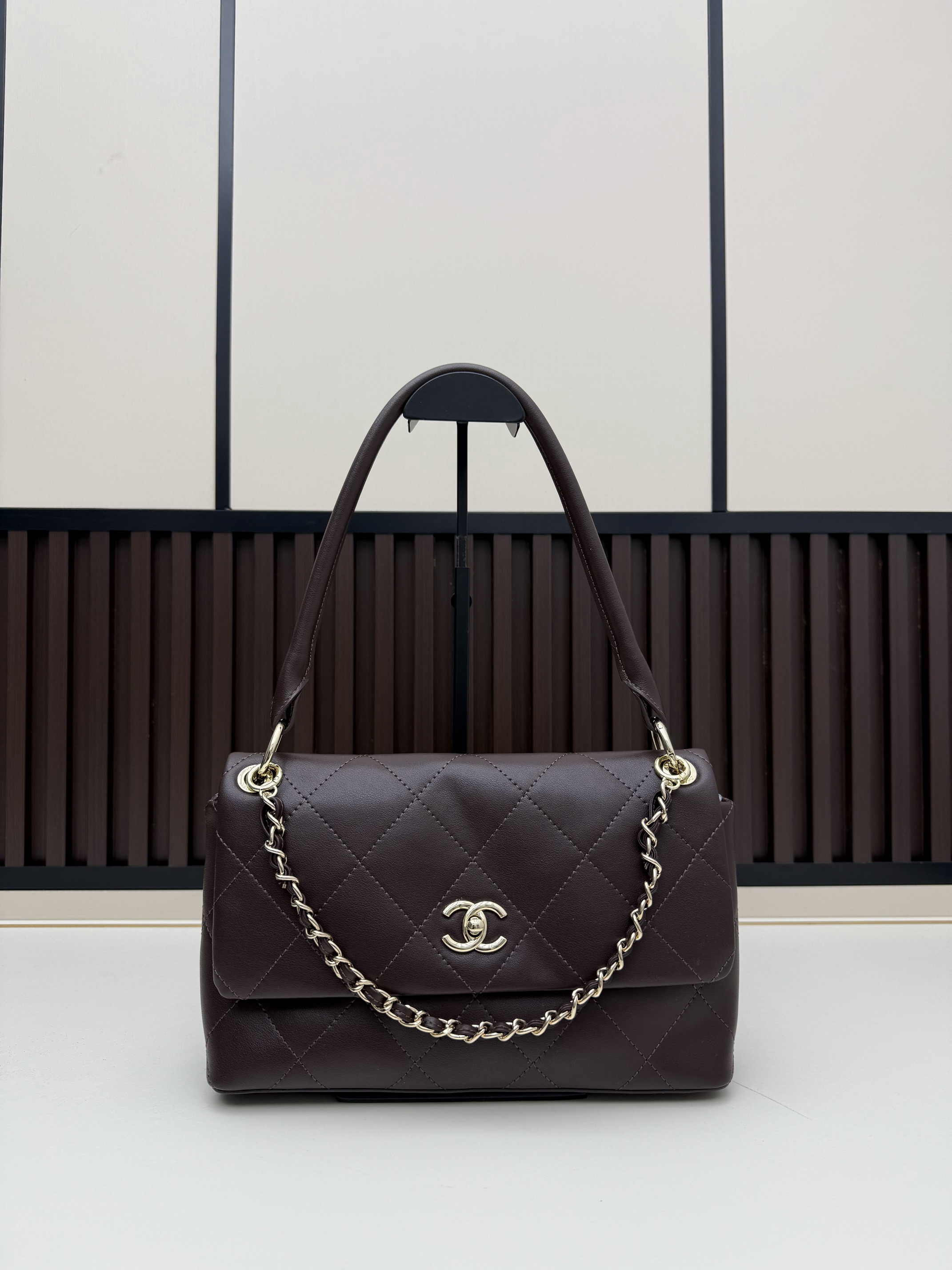 Chanel 09171 28x17x8cm jj2