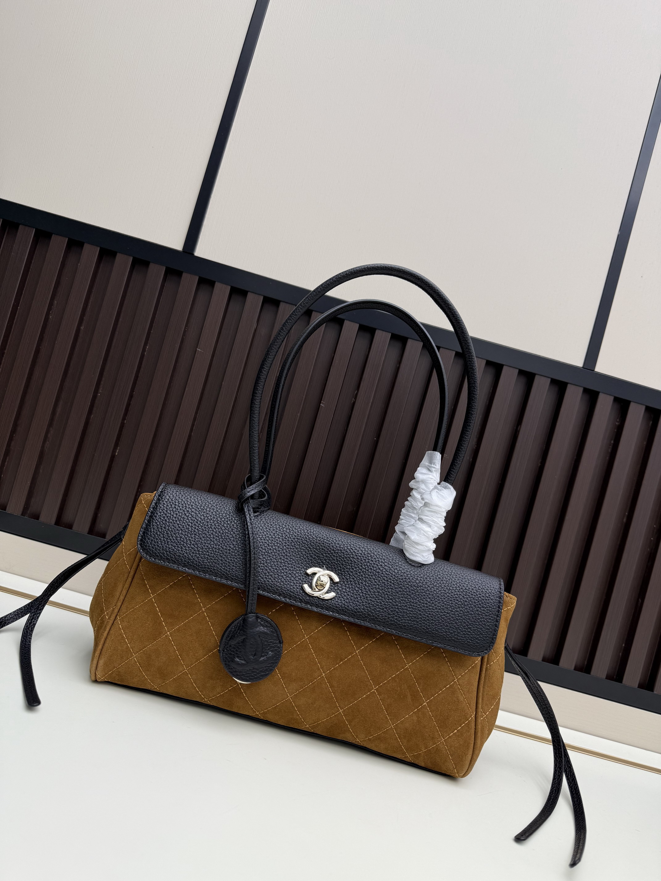 Chanel 021 30x16x12cm jj1