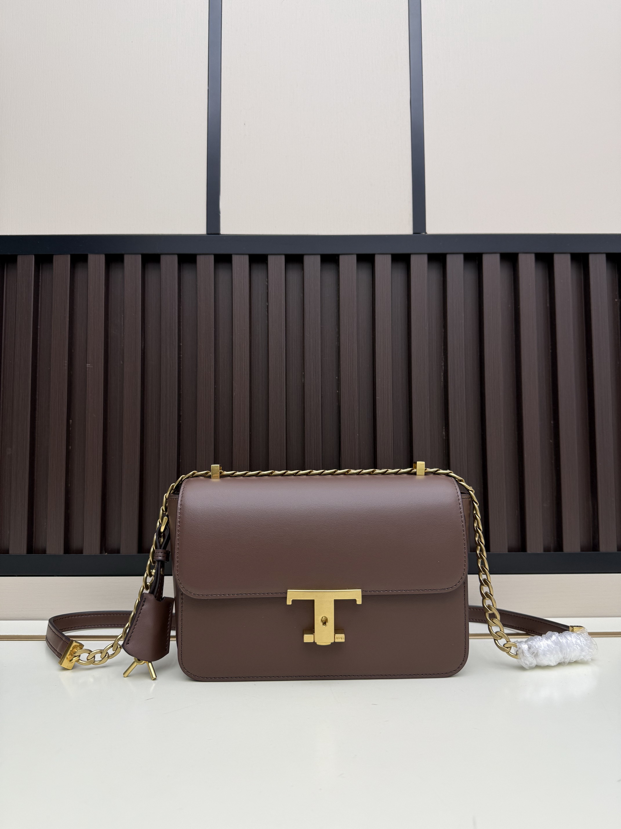 Tods 003855 22x14.5x8cm jj4