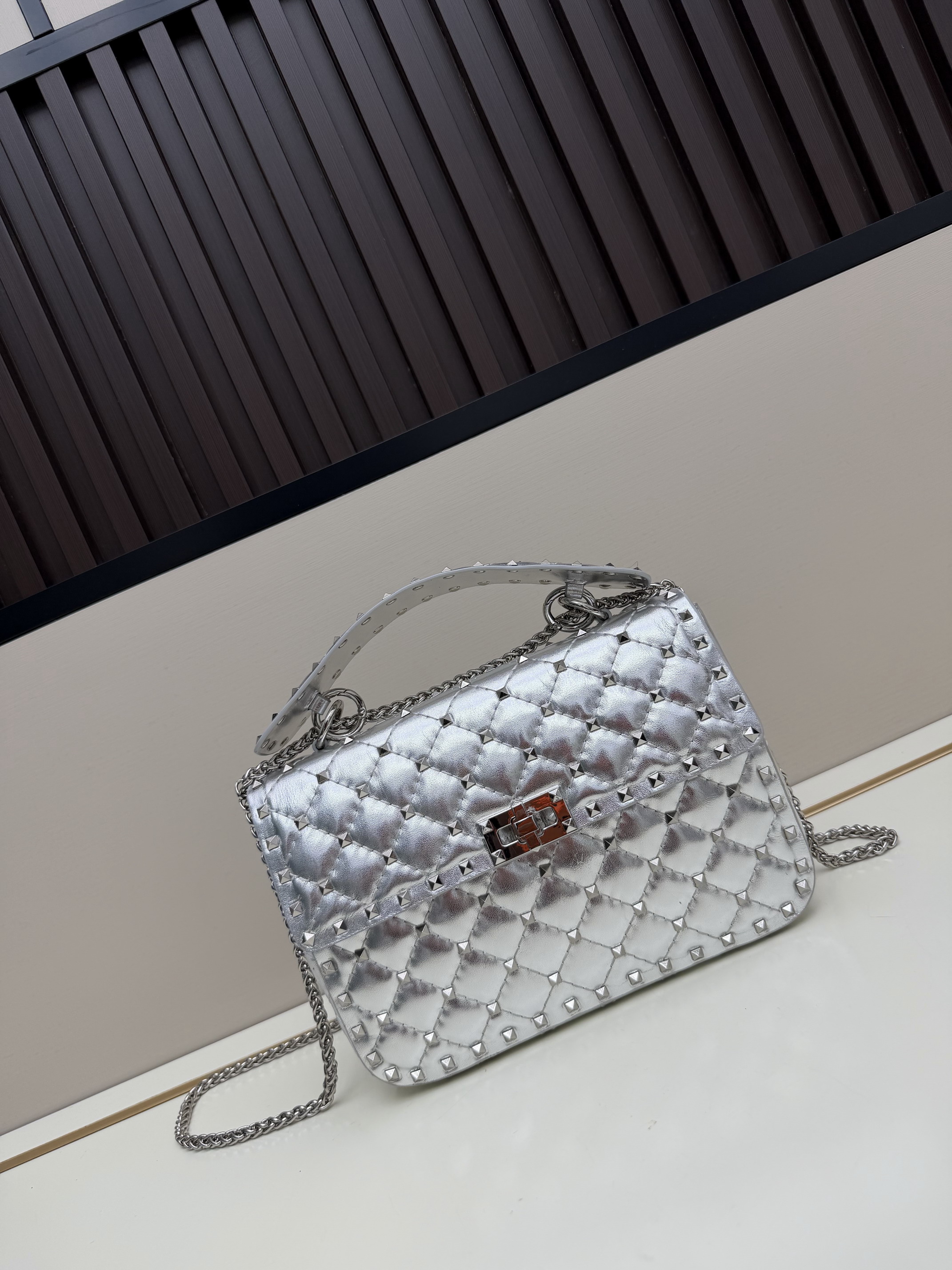 Val 0122-1 24x16x8cm jj1