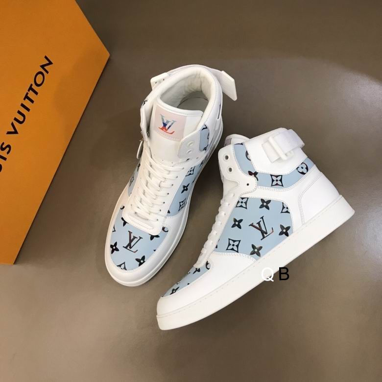 LV High Cut man Ts