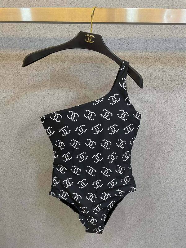 Chanel S-XL 129