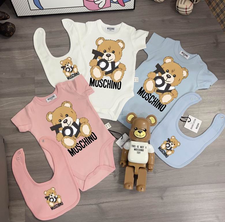 Moschino sz59 66 73 80 85 90 71