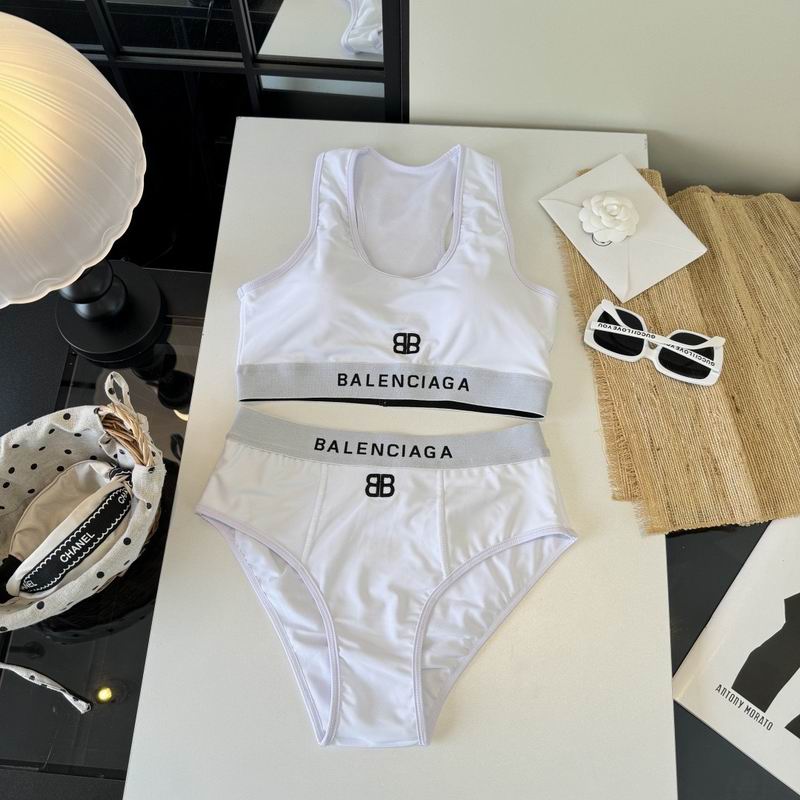 Balenciaga S-XL 24