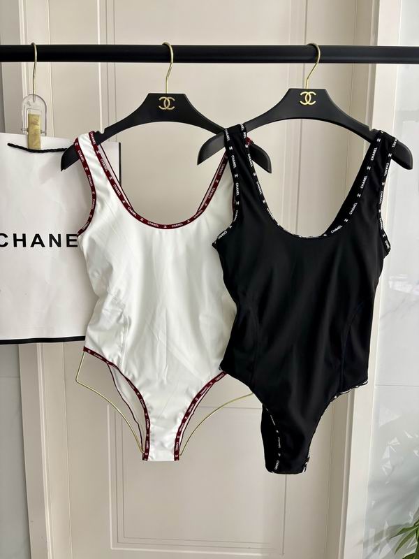 Chanel S-XL 200