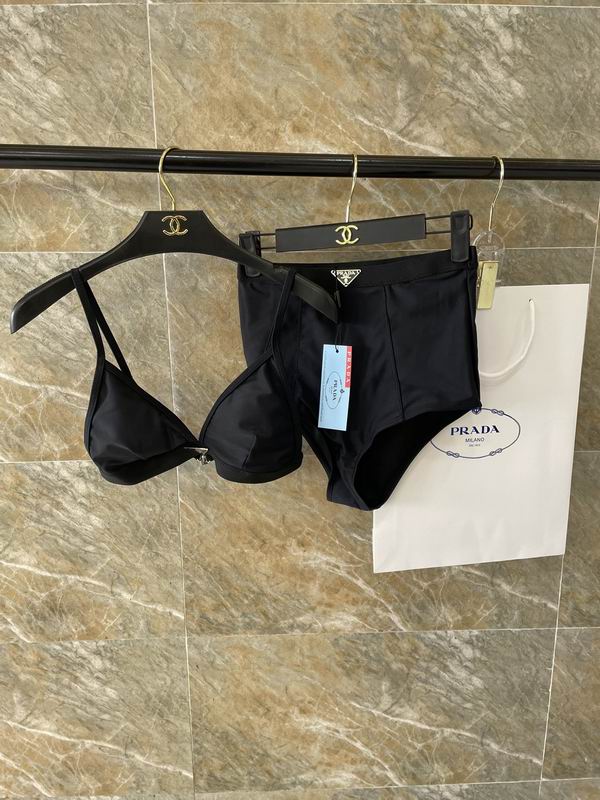 Prada S-XL 32