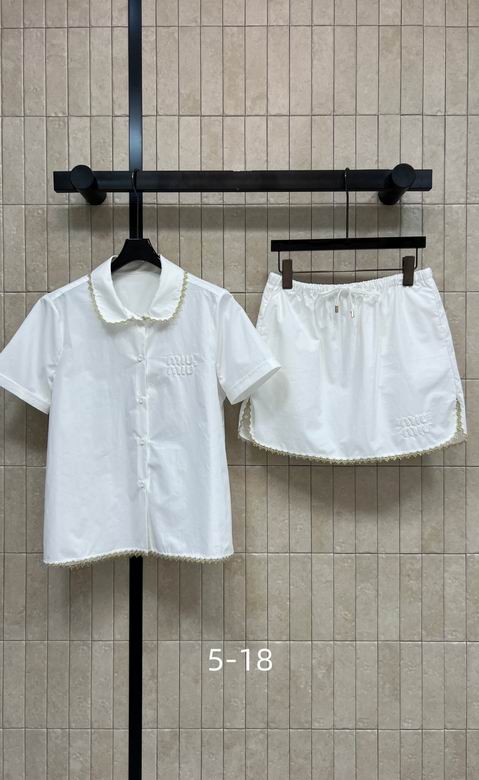 MiuMiu S-XL 302