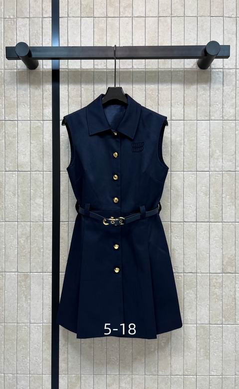 MiuMiu S-XL 303