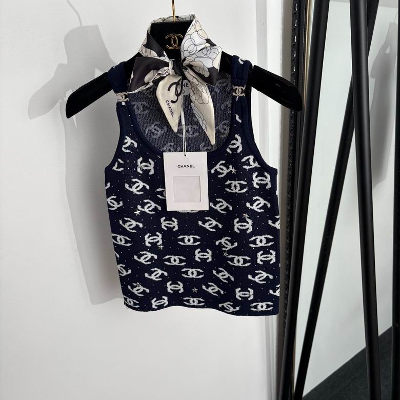 Chanel Uniform 327