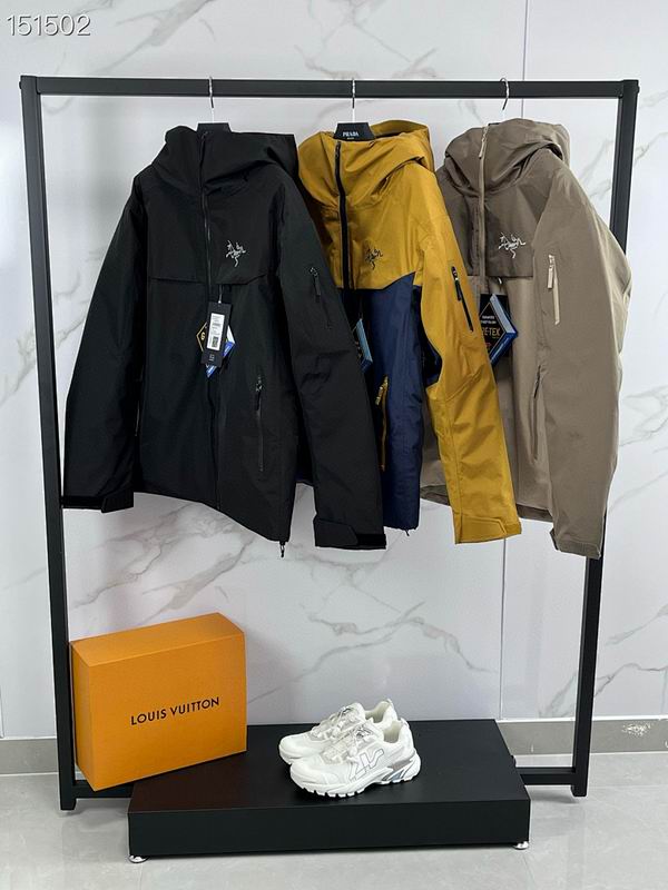 Arcteryx S-2XL  26yr16