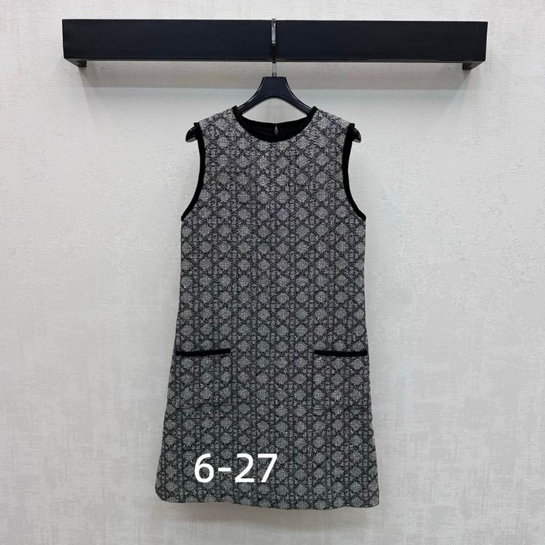 Chanel S-XL 200