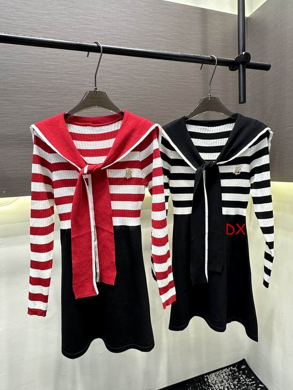 Burberry One Size 02