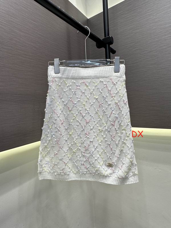 Chanel One Size 59