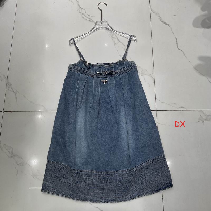 Prada One Size 15