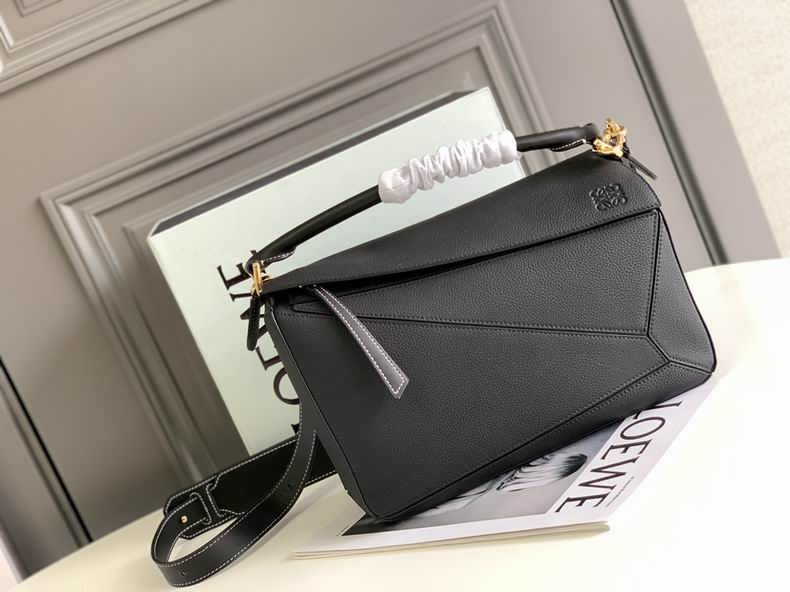 Loewe 061827 29x19.5x14c ss10