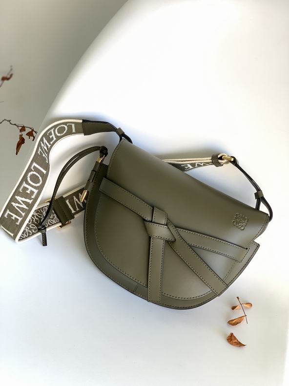 Loewe 011821 20x19x11.5cm ss19