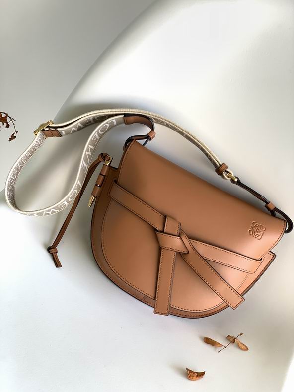 Loewe 011821 20x19x11.5cm ss20